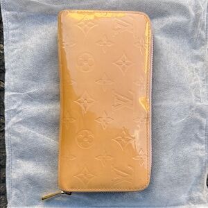 Louis Vuitton Vernis Zippy Wallet